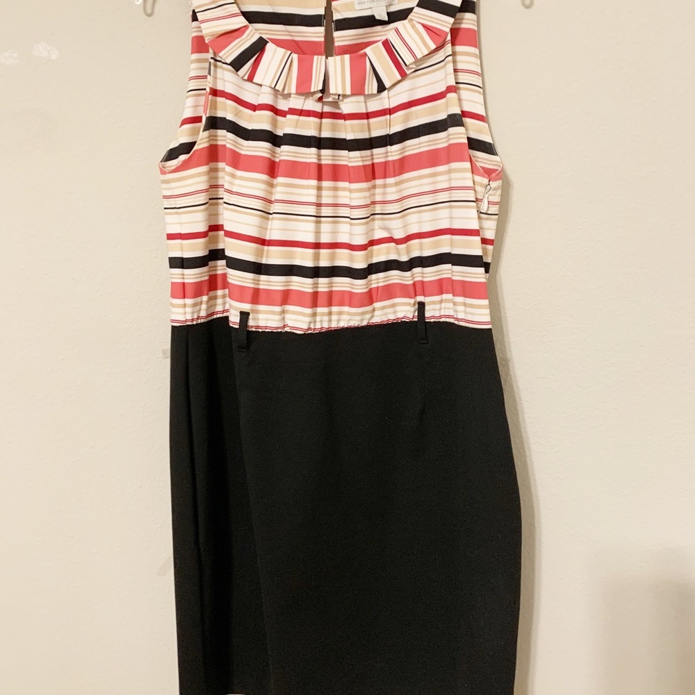 New York and Company (size XL) Sleeveless, Pleated, Ruffled Collar, Pencil Dress - Picture 2 of 13